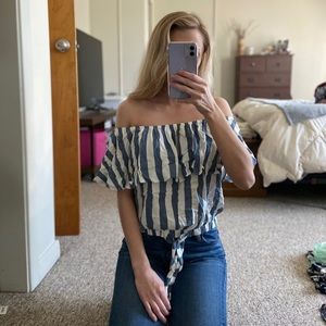 ✨ AE Off the Shoulder Top